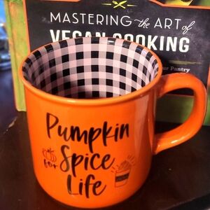 SOLD!! NEW!! PUMPKIN SPICE LIFE 16 OZ MUG